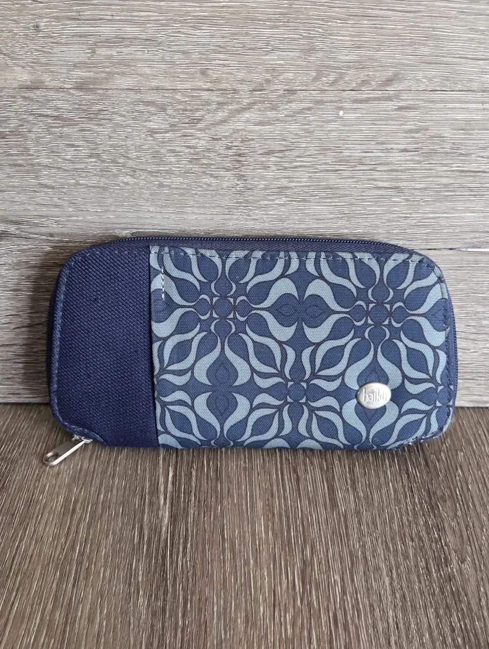 Haiku Fortitude Wallet